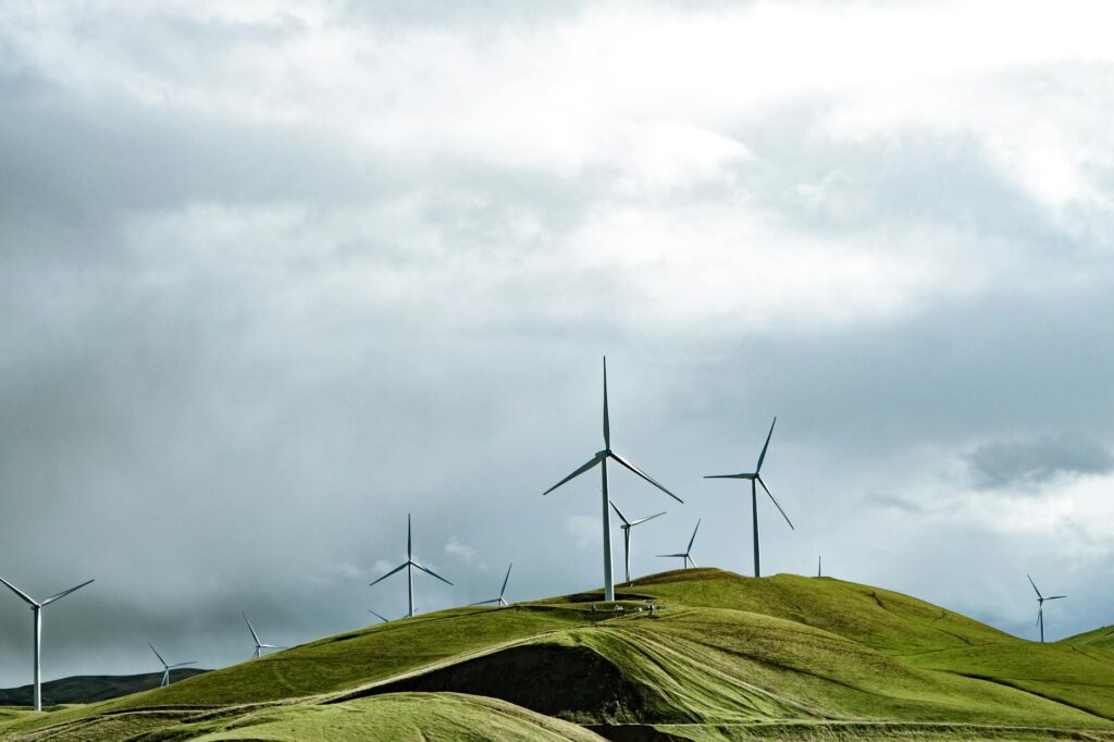 A conceptual image showing renewable energy sources powering a small business. — Nevada energy incentives small businesses