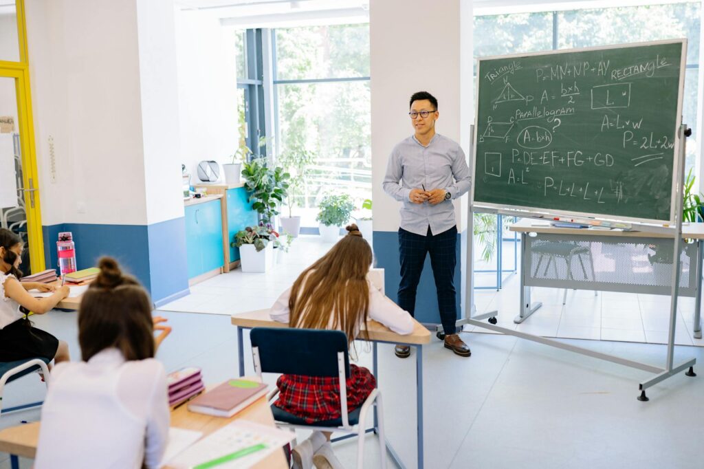 A classroom scene showcasing innovative teaching methods in K-12 education Nevada. — Paul For Nevada education reforms
