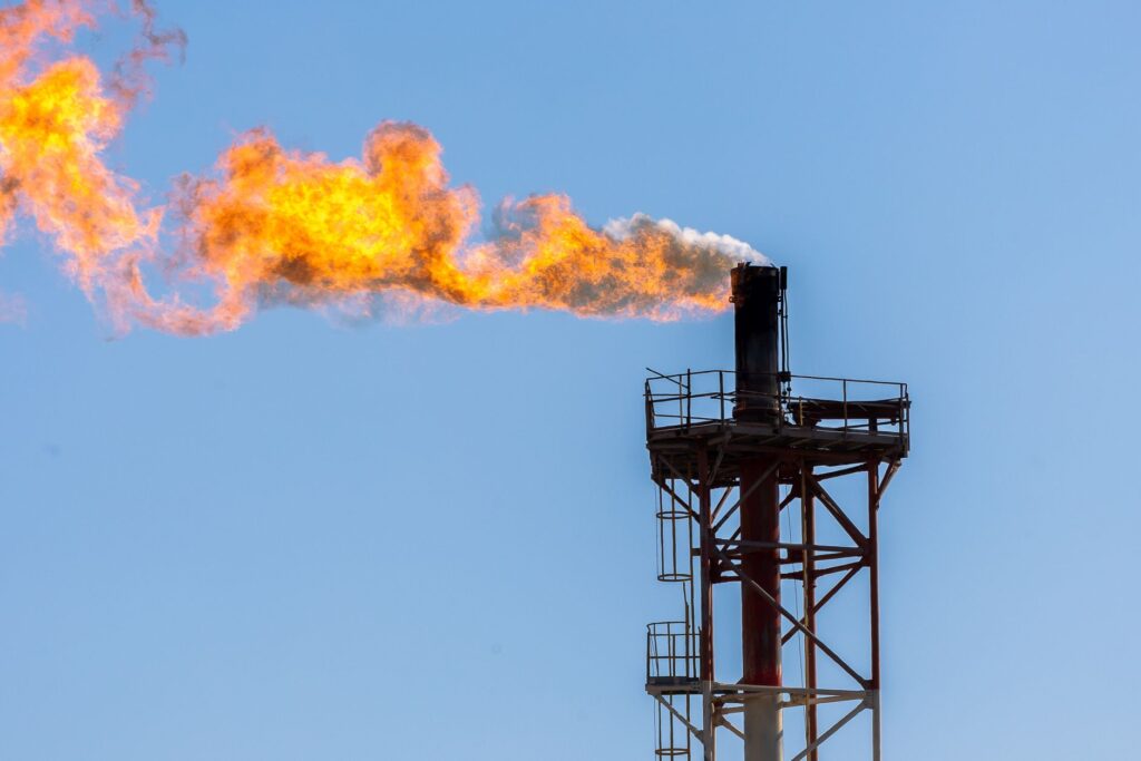 A chart displaying the rise in global temperatures correlated with oil and gas usage. — oil and gas environmental impact