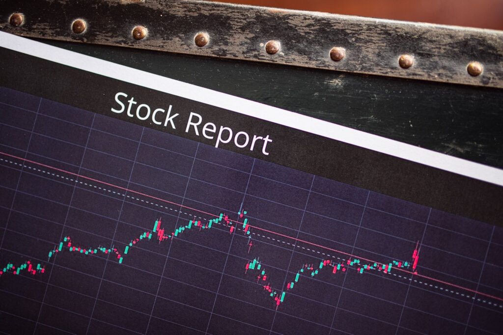 A graph comparing petroleum stocks performance over the last five years — oil and gas investment