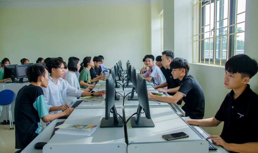 Photo of a training program for new skills in technology sectors. — Paul For Nevada economic growth