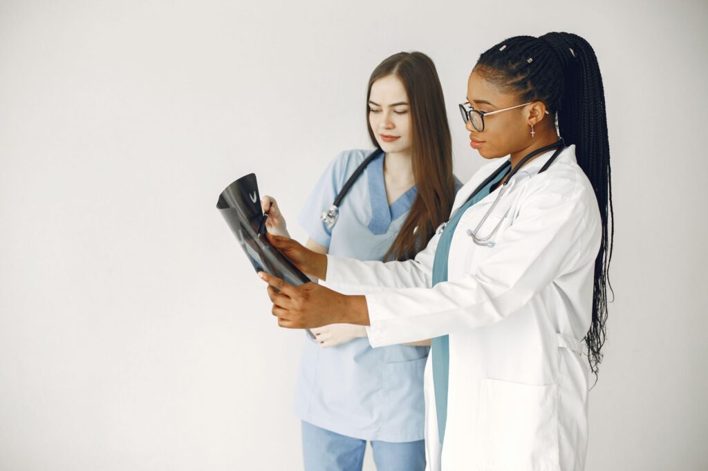 An image of healthcare professionals in action, illustrating quality of care. — Paul For Nevada healthcare initiatives